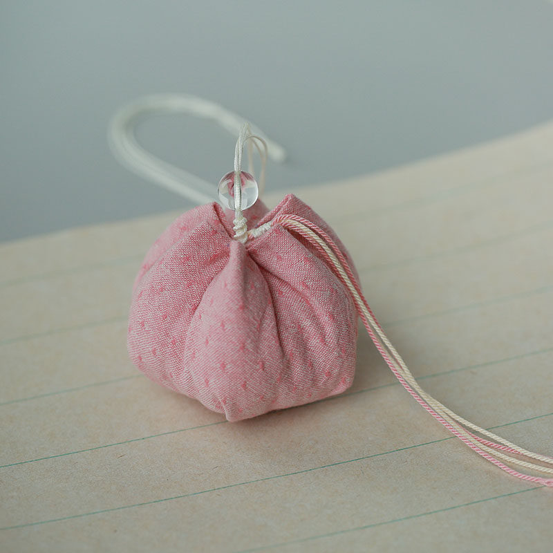 车载香薰车用汽车香包持久留香氛车内除异味挂件平安福符空袋香囊