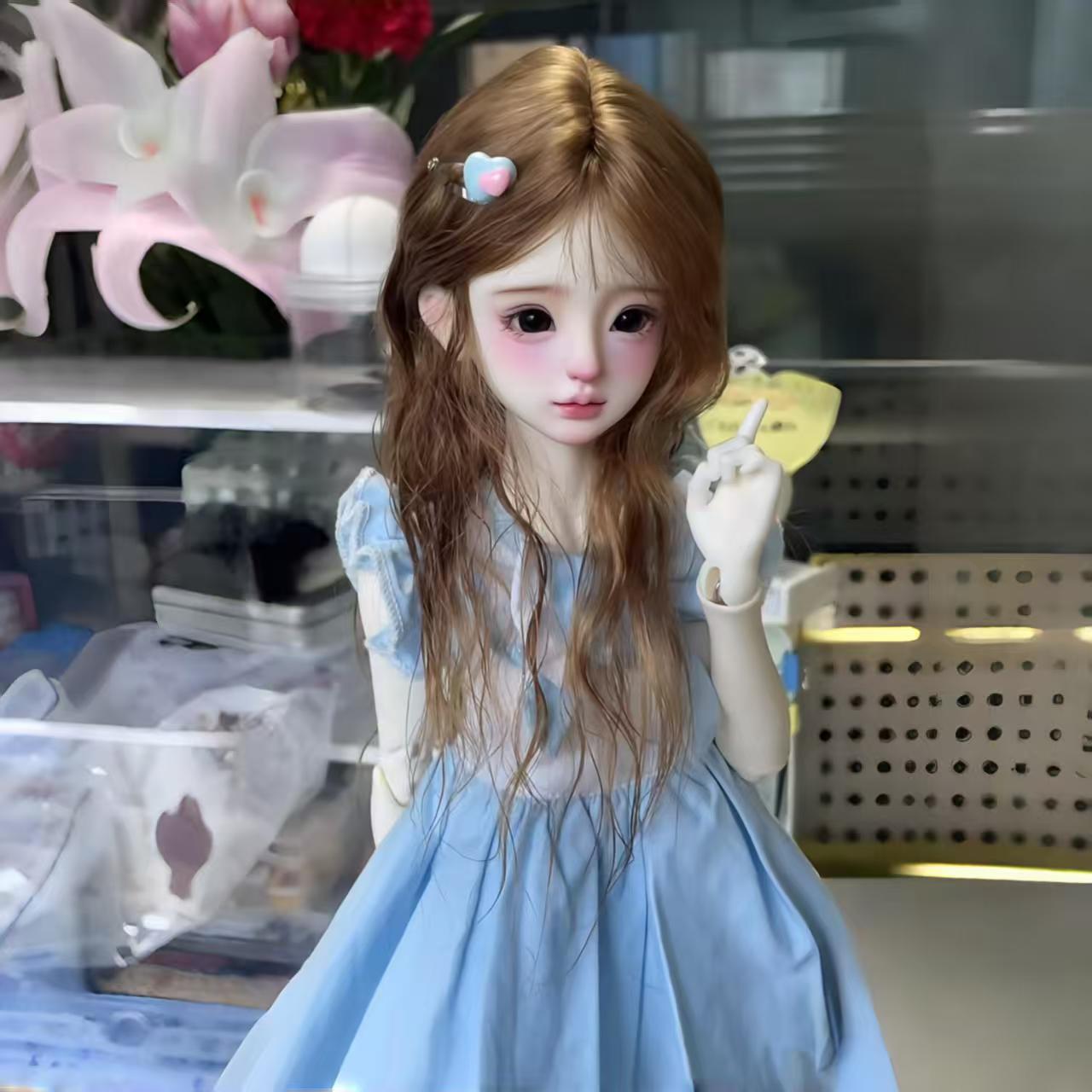 现代娃娃潮流精致淡妆人偶关节可动可换装福袋盲盒女生生日礼物