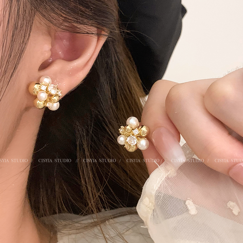 烟花绽放~精致珍珠锆石闪闪耳钉