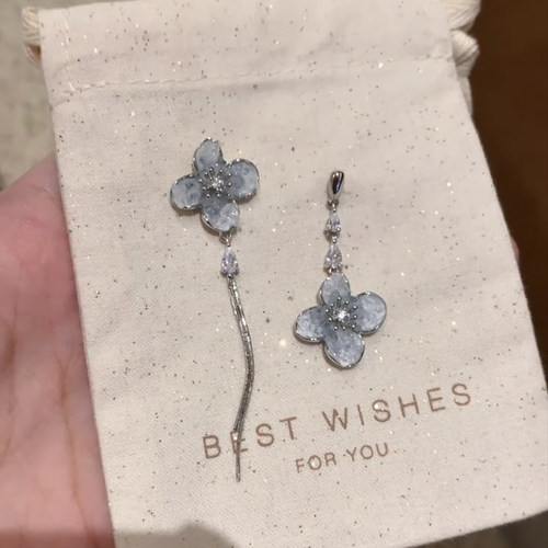 ins清冷碎冰蓝四叶草花朵耳钉