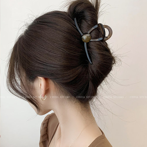 气质博主~高级感美拉德百搭抓夹