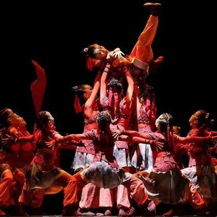 花木兰演出服风采古风中小学生