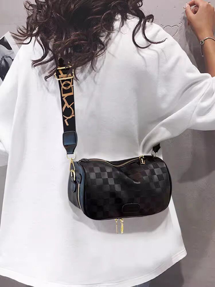 香港代购真皮小包包女士2026新款枕头包高级质感小众单肩斜挎包女