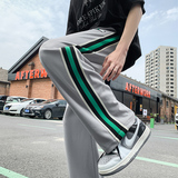 灰色