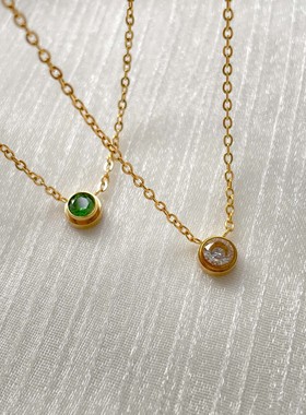 钛钢镀18K金色祖母绿单钻项链