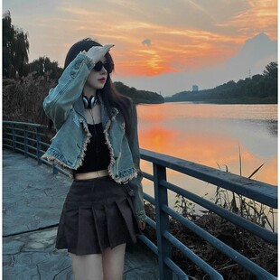 显瘦炸街辣妹牛仔外套女 修身 大码 港味复古设计感小众毛边翻领短款