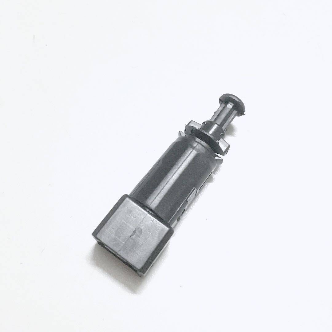适配海马2M2丘比特 刹车灯开关制动灯开关新海福星刹车灯开关