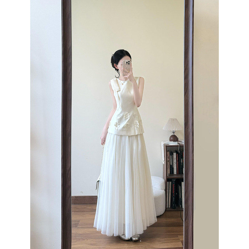 白色连衣裙女法式高级感领证穿搭绝美订婚礼服裙气质重工生日裙子