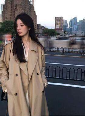 超火高级感卡其色风衣外