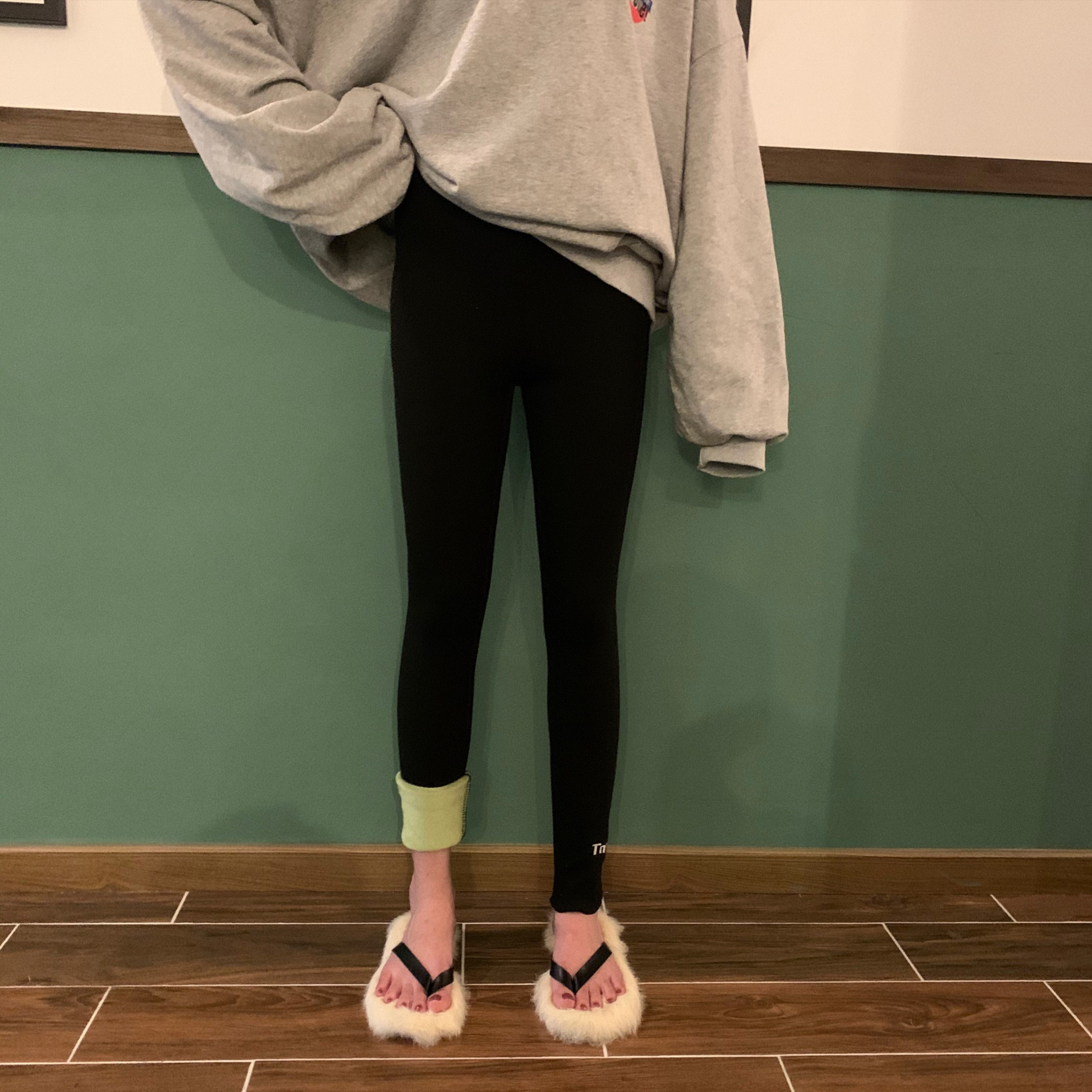 Real price real shot ~ avocado moisturizer autumn winter Plush pure color embroidered Leggings Leggings