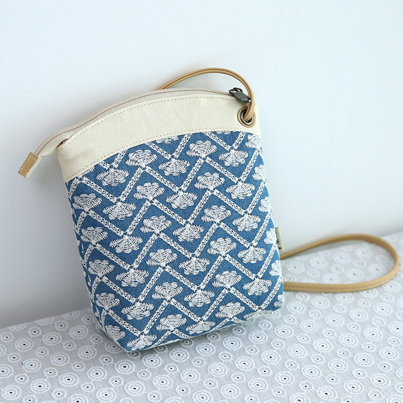 布奏刺绣布包女斜挎手机包