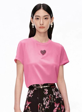 珂莱2026夏季新款女装休闲百搭圆领爱心钉珠短袖T恤上衣KM03072F1