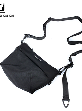 MEDKAI自制尼龙布轻量斜挎包日系街潮简约暗黑单肩小包休闲斜背包