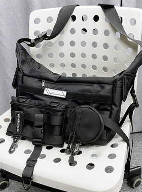 MEDKAI原创自制机能斜挎包男潮牌大容量单肩书包酷帅休闲工装包女