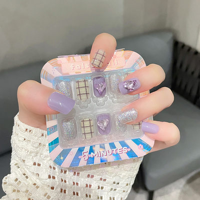 BK闪耀魅力穿戴美甲片2025新娘中长短款30片果冻胶可拆卸反复使用