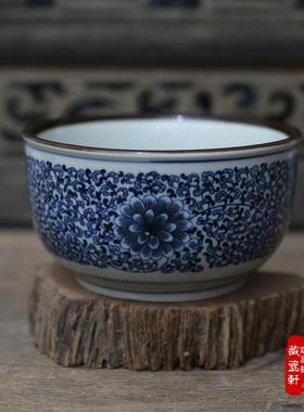 景德镇陶瓷缠枝莲摆件