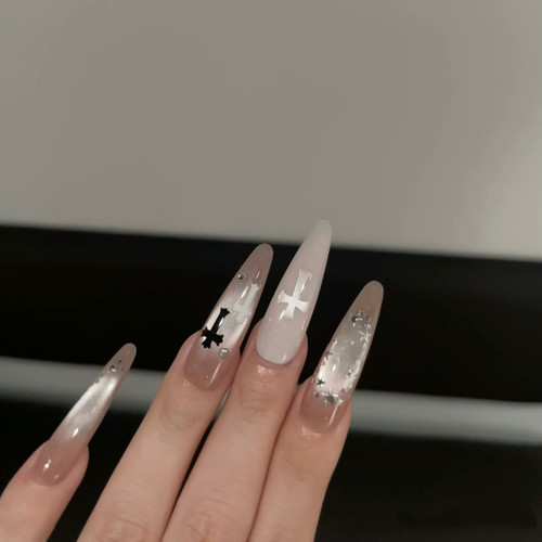 奶茶猫眼克罗心成品美甲