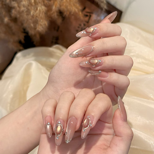 秋冬显白布契拉提假指甲