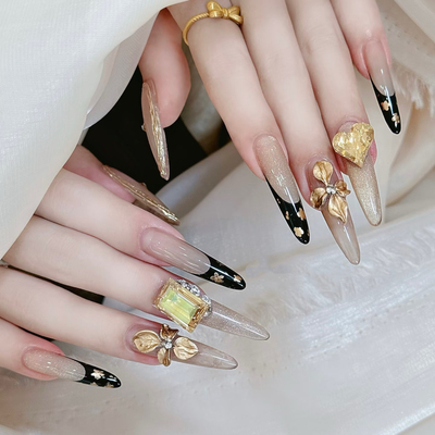 纸醉金迷雕花手工假指甲