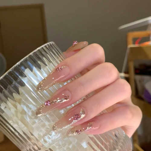 裸色香槟镜面显白穿戴甲林先生