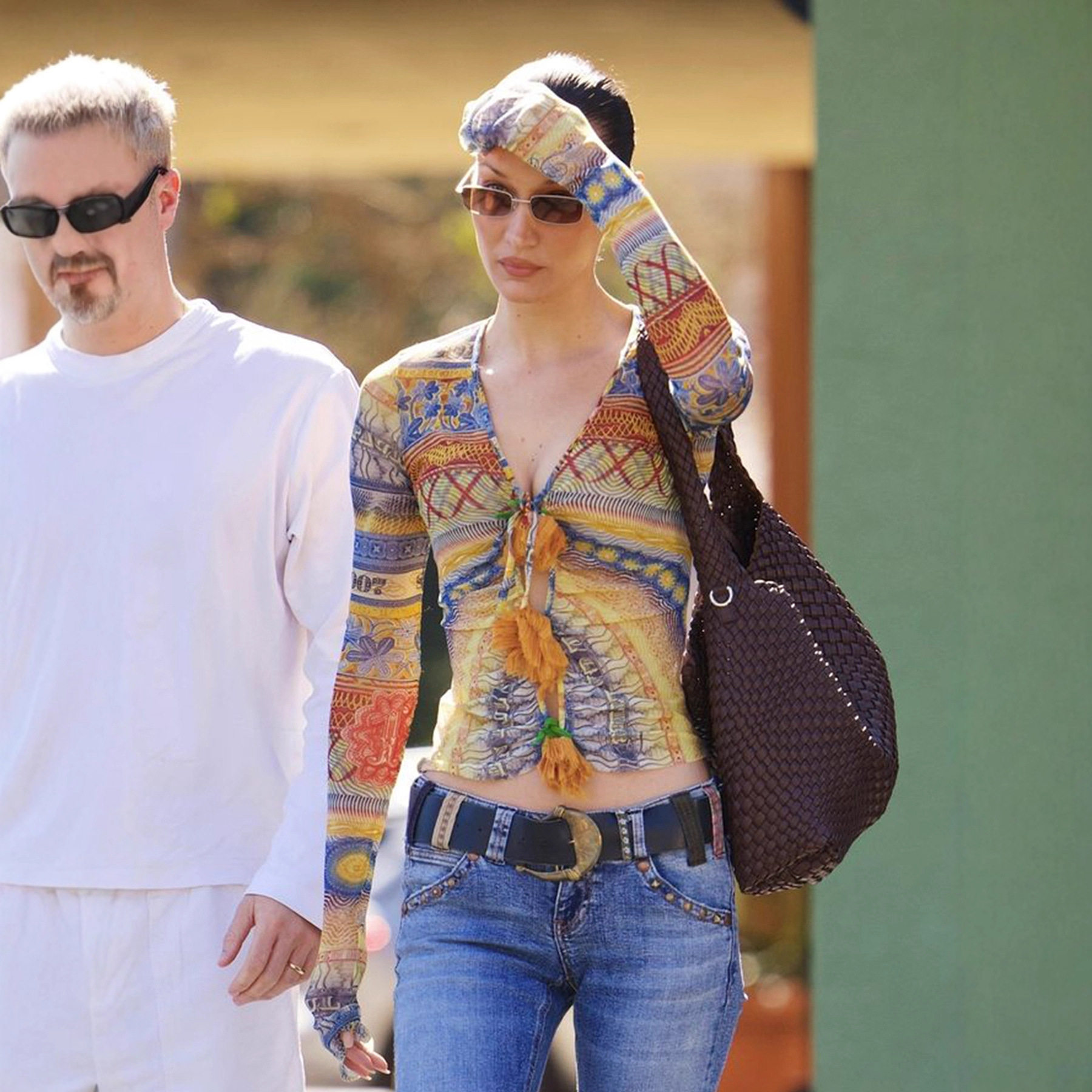 欧美性感辣妹风V领印花撞色网纱长袖T恤秋季复古修身显瘦百搭上衣