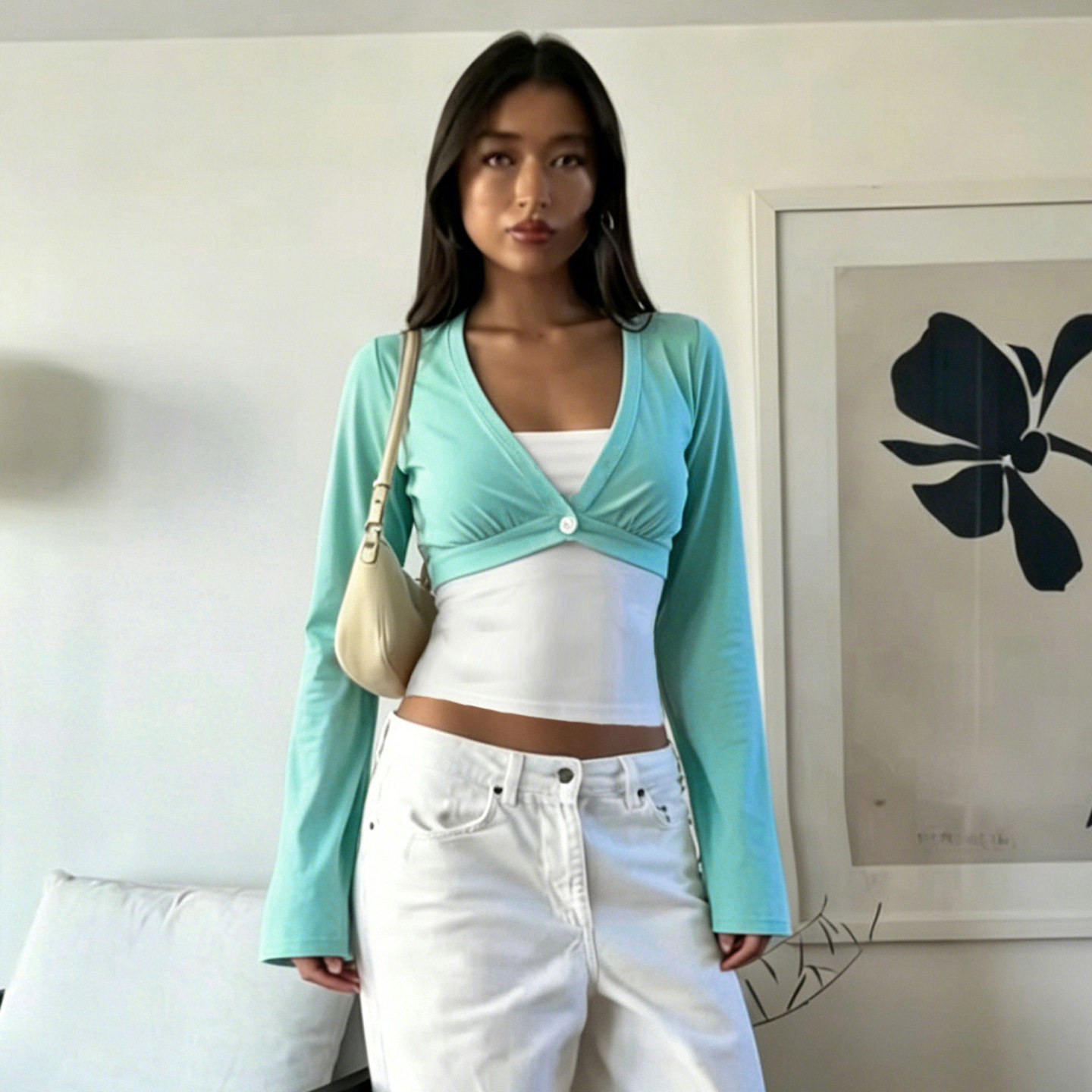 女装小众风拼色V领假两件T恤休闲喇叭袖设计辣妹穿搭修身上衣秋季
