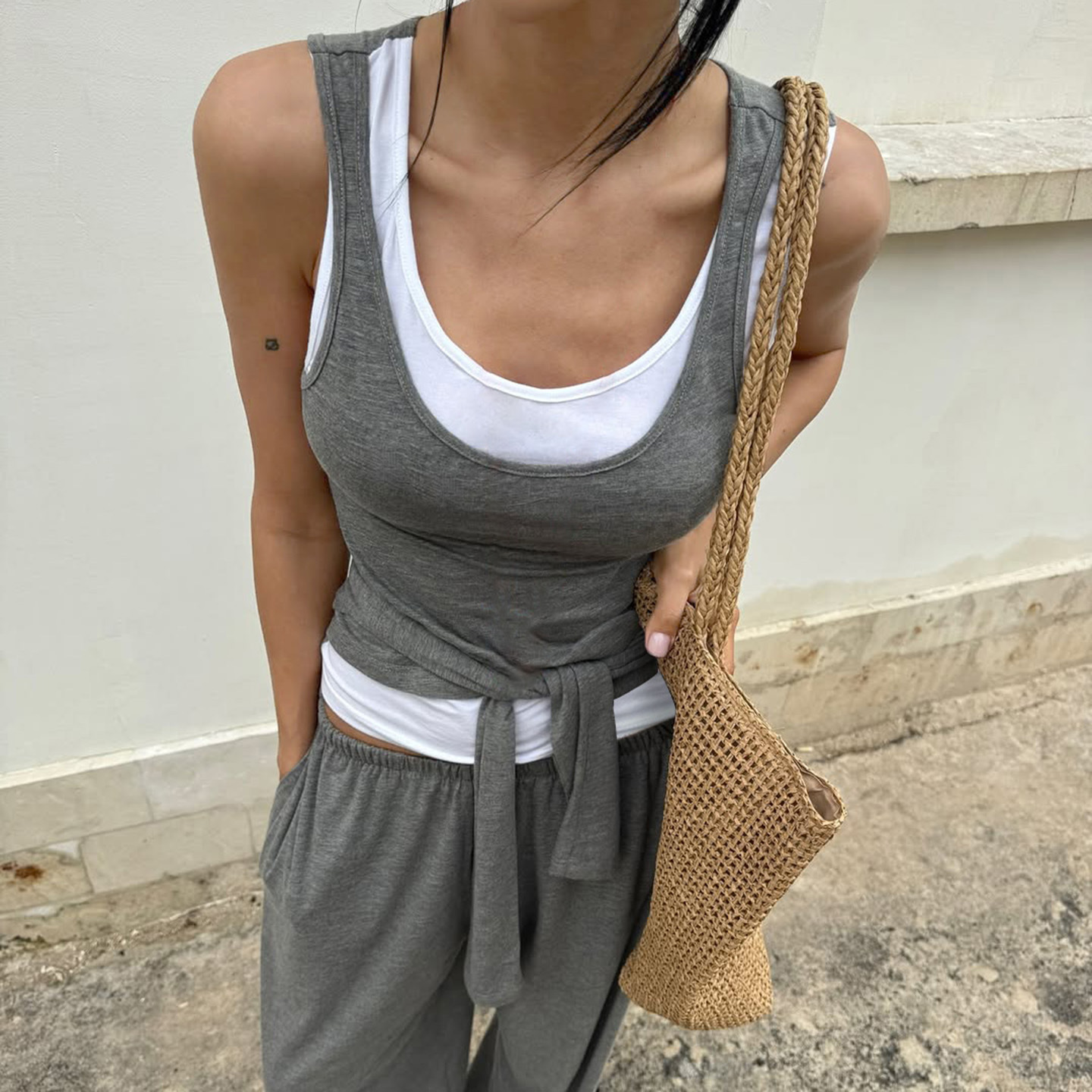 欧美个性街头风设计感假两件拼接撞色腰部绑带收腰显瘦针织背心女