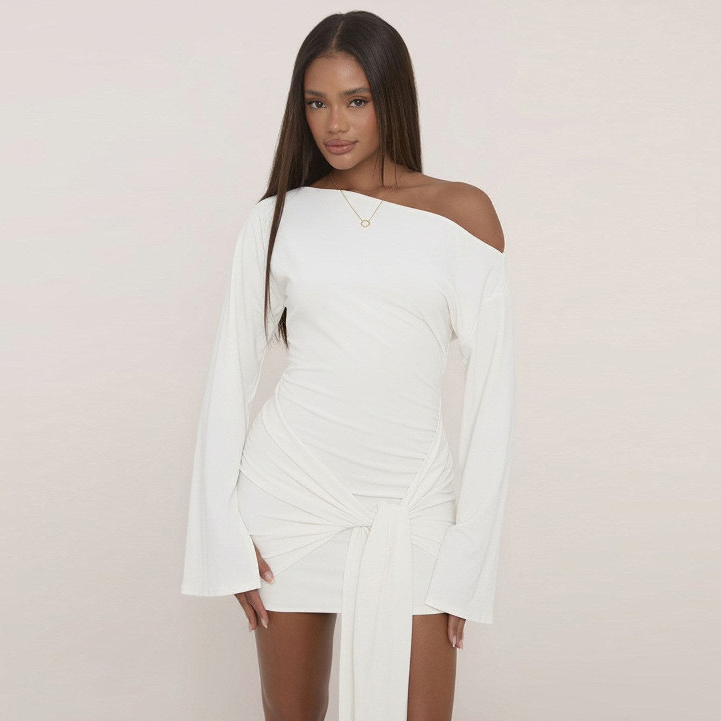 欧美时尚纯色斜肩长款喇叭袖设计感垂坠细节紧身迷你长袖连衣裙秋