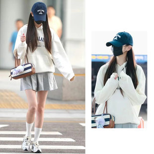 张元 白色连帽卫衣休闲慵懒风男女宽松字母上衣加绒毛圈爱豆 英同款