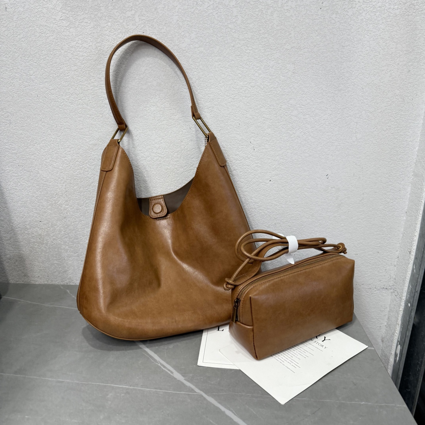 复古质感百搭休闲慵懒风托特包子母包2025新简约时尚水桶包单肩包