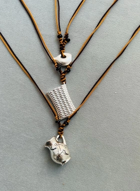 2025经典系列雕刻酒壶项链游牧风可小众高级感单耳酒壶编织筐项链