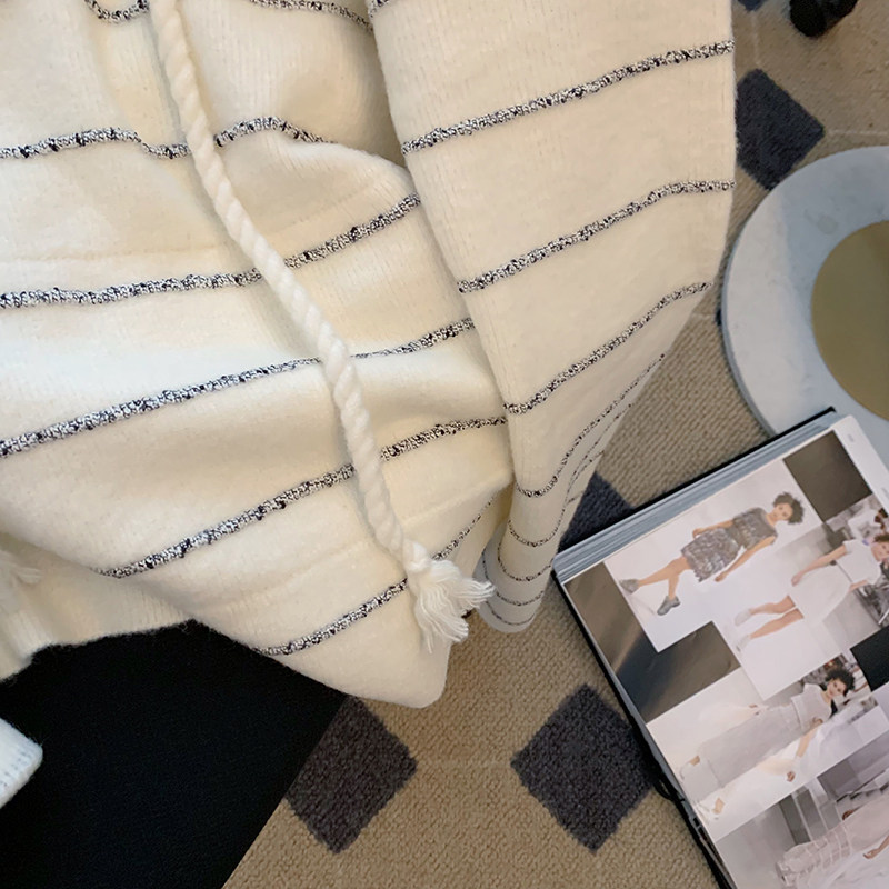 CLEARANCE PICKS UP BIG BRAND STRIPED HOODED THICKENED KNITWEAR WOMENS AUTUMN AND WINTER SMALL MAN GENTLE WIND SOFT GLUTINOUS MILK SWEATER