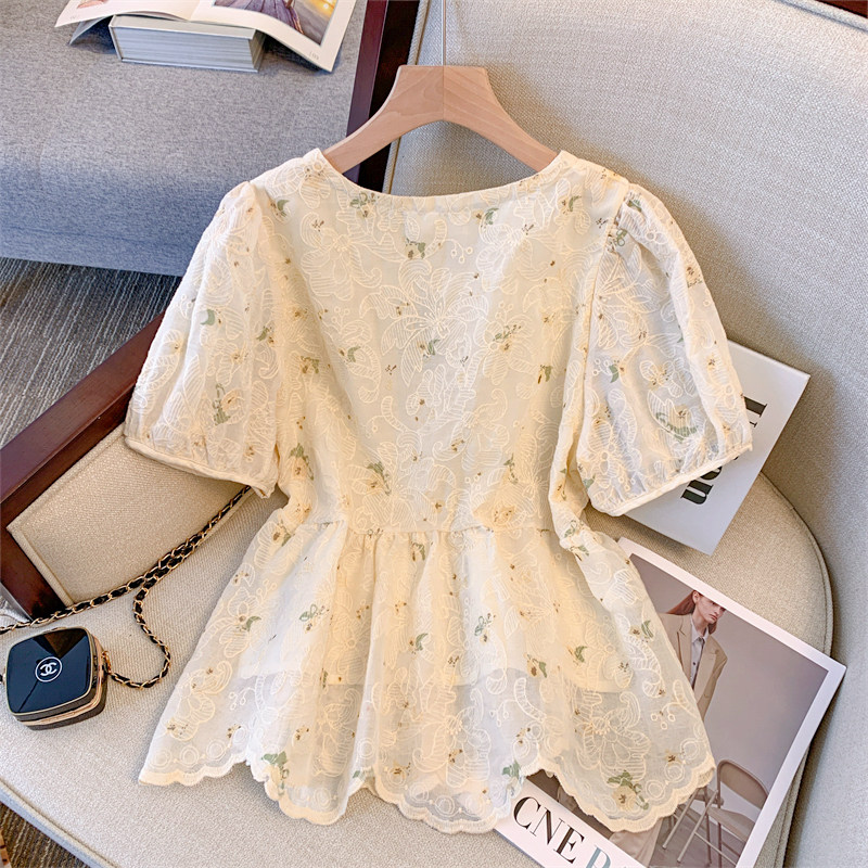 BIG BRAND PICK UP LEAKY FRENCH EMBROIDERY SQUARE-NECK SHIRT WOMENS HIGH-END SENSE UNIQUE CHIC BABYDOLL SHIRT SWEET PUFF SLEEVE TOP