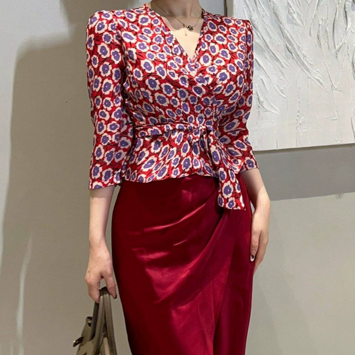碎花衬衫上衣女收腰泡泡袖v领印衬衫