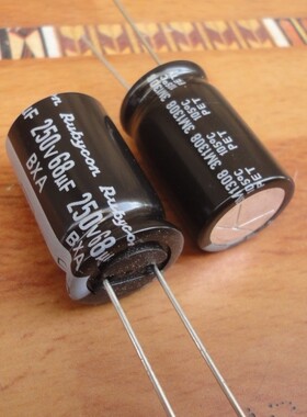 原盒 日本 红宝石 250V68UF BXA 长寿命 18X25 105度