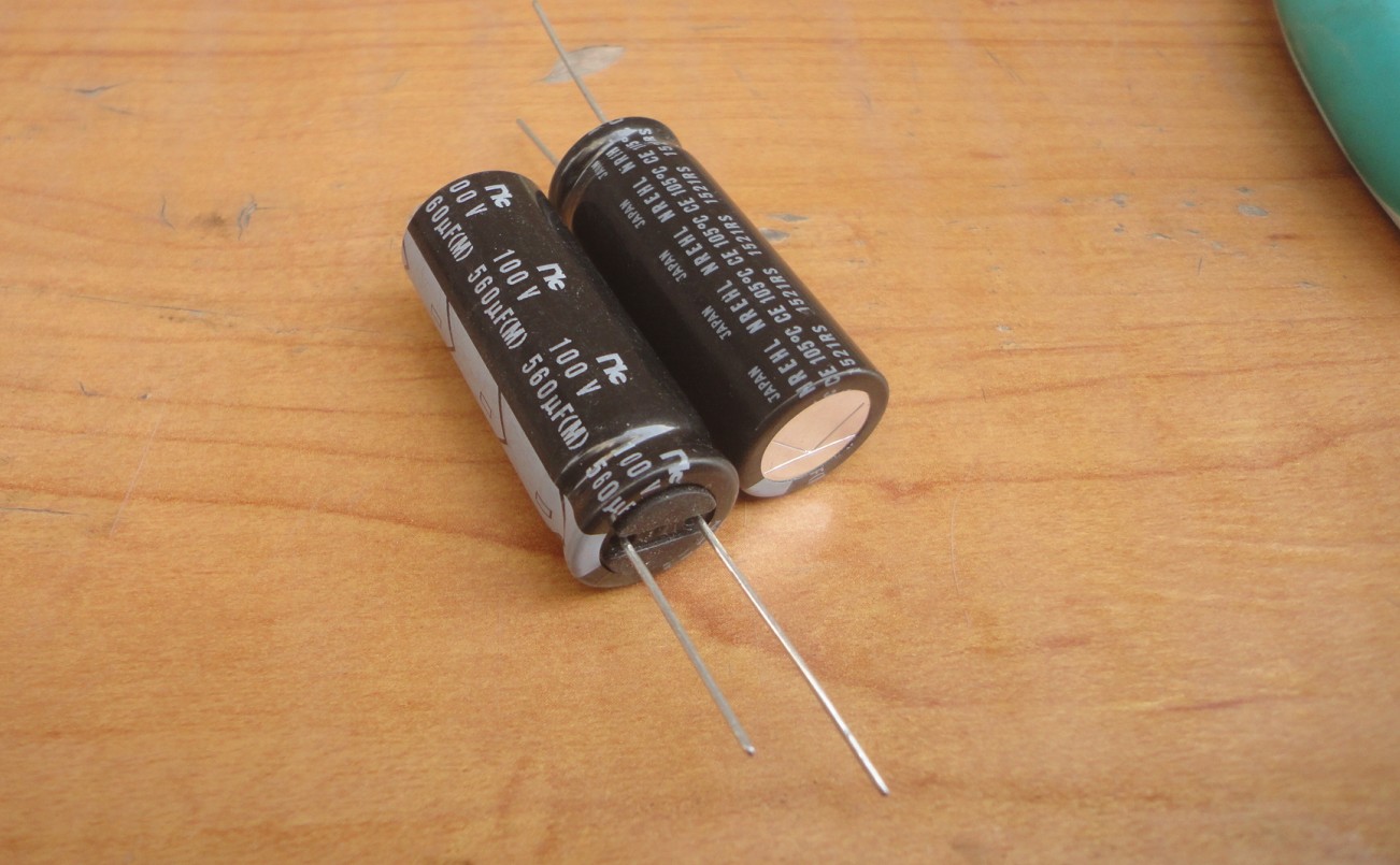 日本 NIPPON 100V560UF NREHL 高频低阻 长寿命 16X40 105度