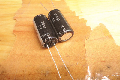 原装 日本松下 10V3300UF 银字 EB 长寿命 12*25 105度