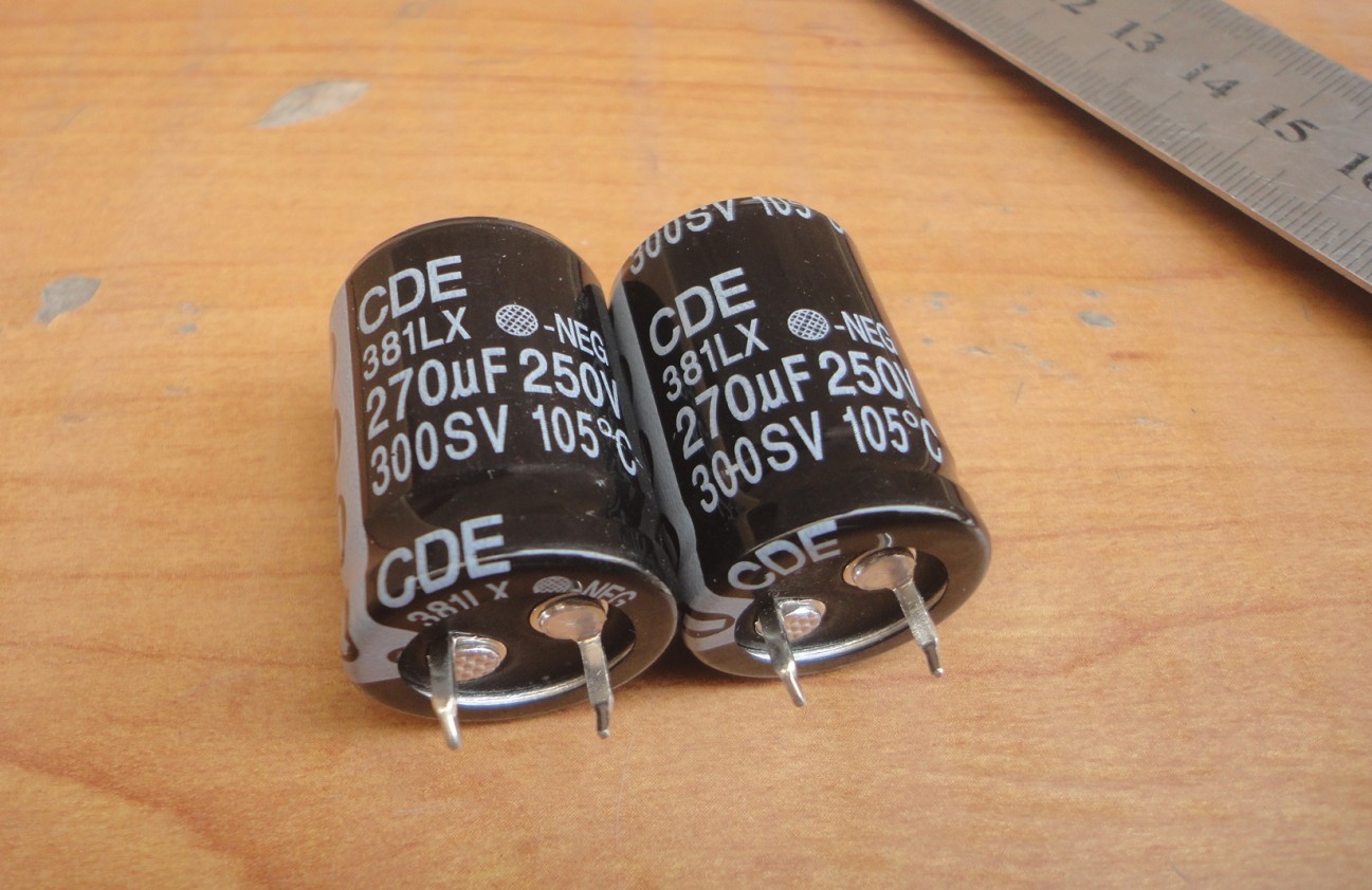 盒装 美国产 CDE 250V270UF 可代250V220UF 牛角电容 22*30 105度