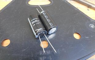 82UF 450V 日本 红宝石 CXW 电源电容 450V82 16X31 尼吉康黑金刚