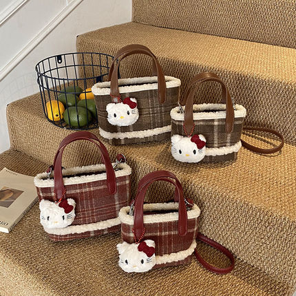 Hello Kitty格纹毛绒包女童亲子大小号秋冬手提斜挎包可爱蝴蝶结
