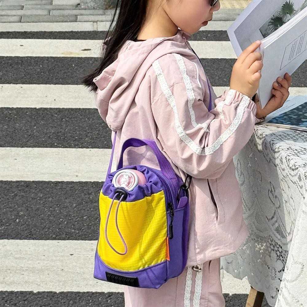 儿童新款斜挎水壶包男女童多功能包轻便休闲旅行小挎包轻便水杯袋