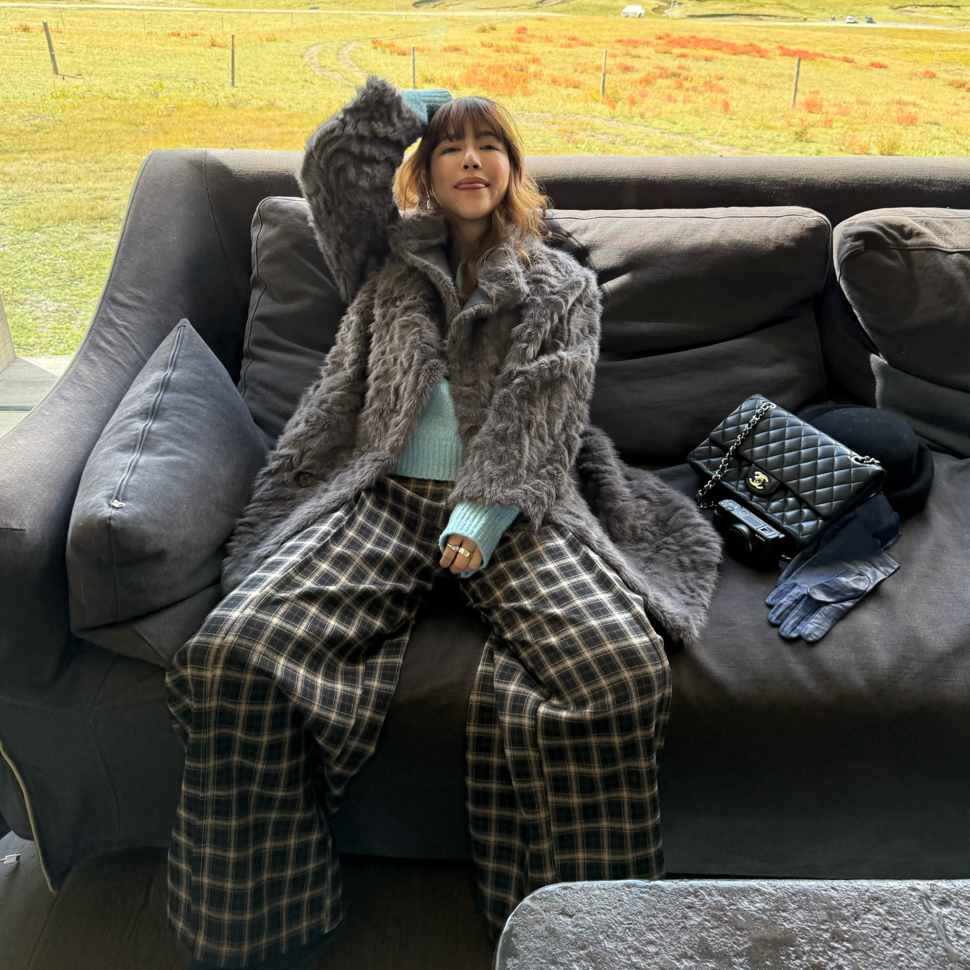 灰色环保皮草双排扣中长款毛毛