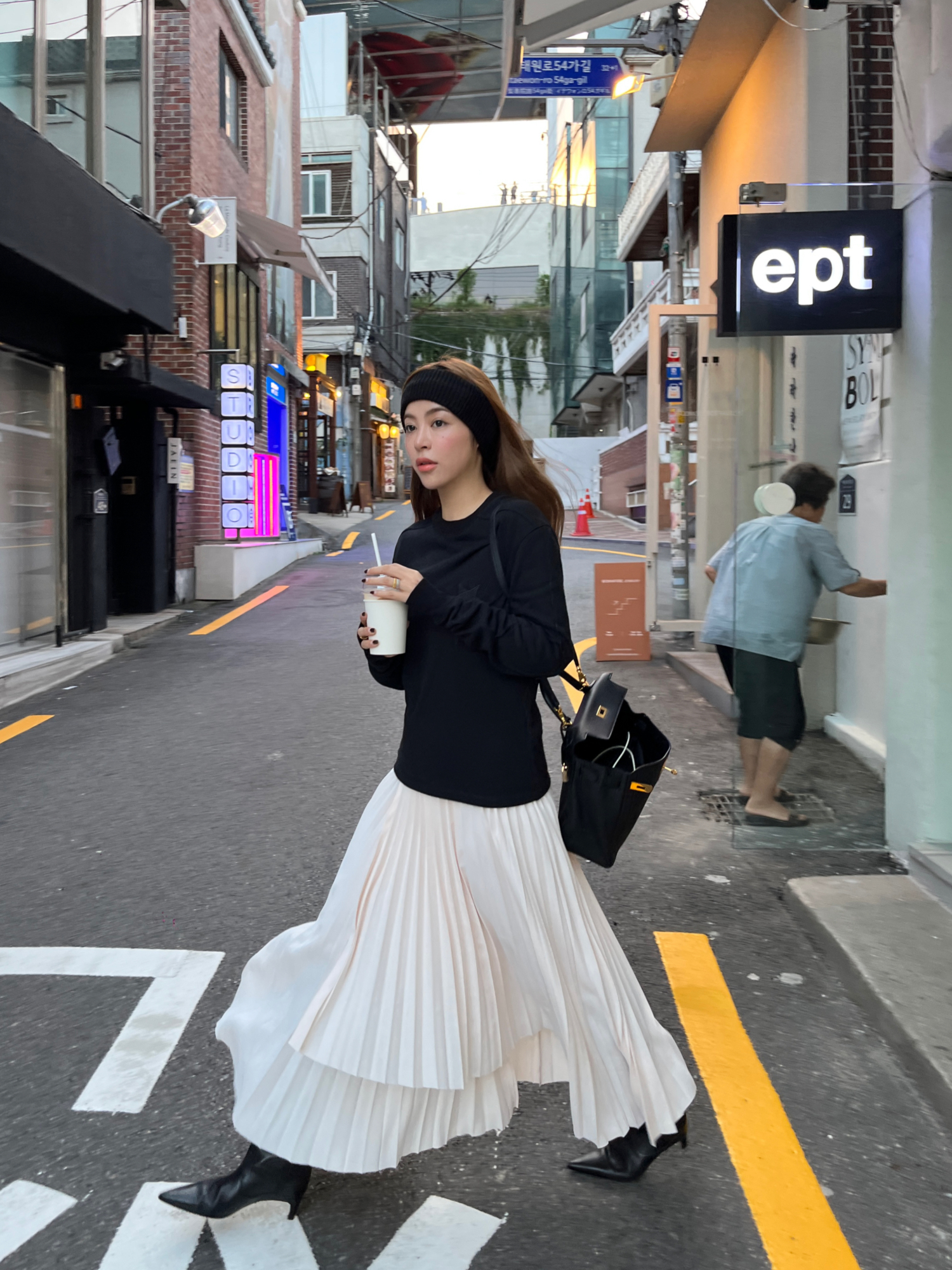 3ts松紧腰不规则百褶半身裙