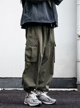 军绿色工装裤男潮牌宽松美式复古休闲运动裤高街设计感阔腿束脚裤