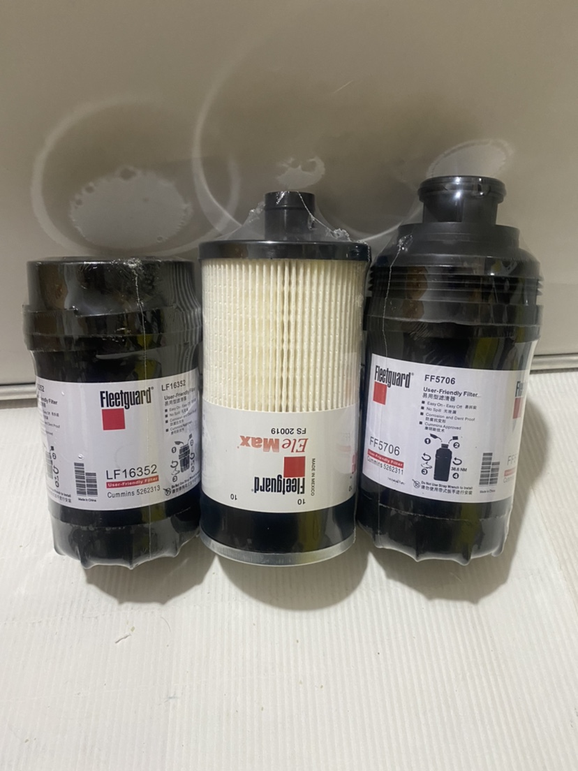 徐工XE135D/150D新款电喷机机油滤芯柴油滤芯LF16352/FF5706保养