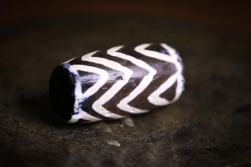 Черно -белое тысячелетие, тигровый рисунок Pyu Agate Tiger Beads Beads