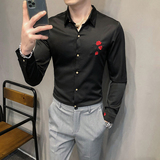 黑色