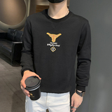 黑色