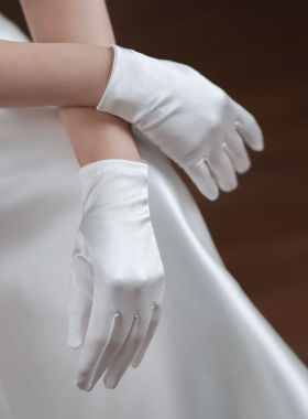 WG066简约百搭婚庆手套 复古白色短款缎面跳舞礼仪拍照婚礼手套