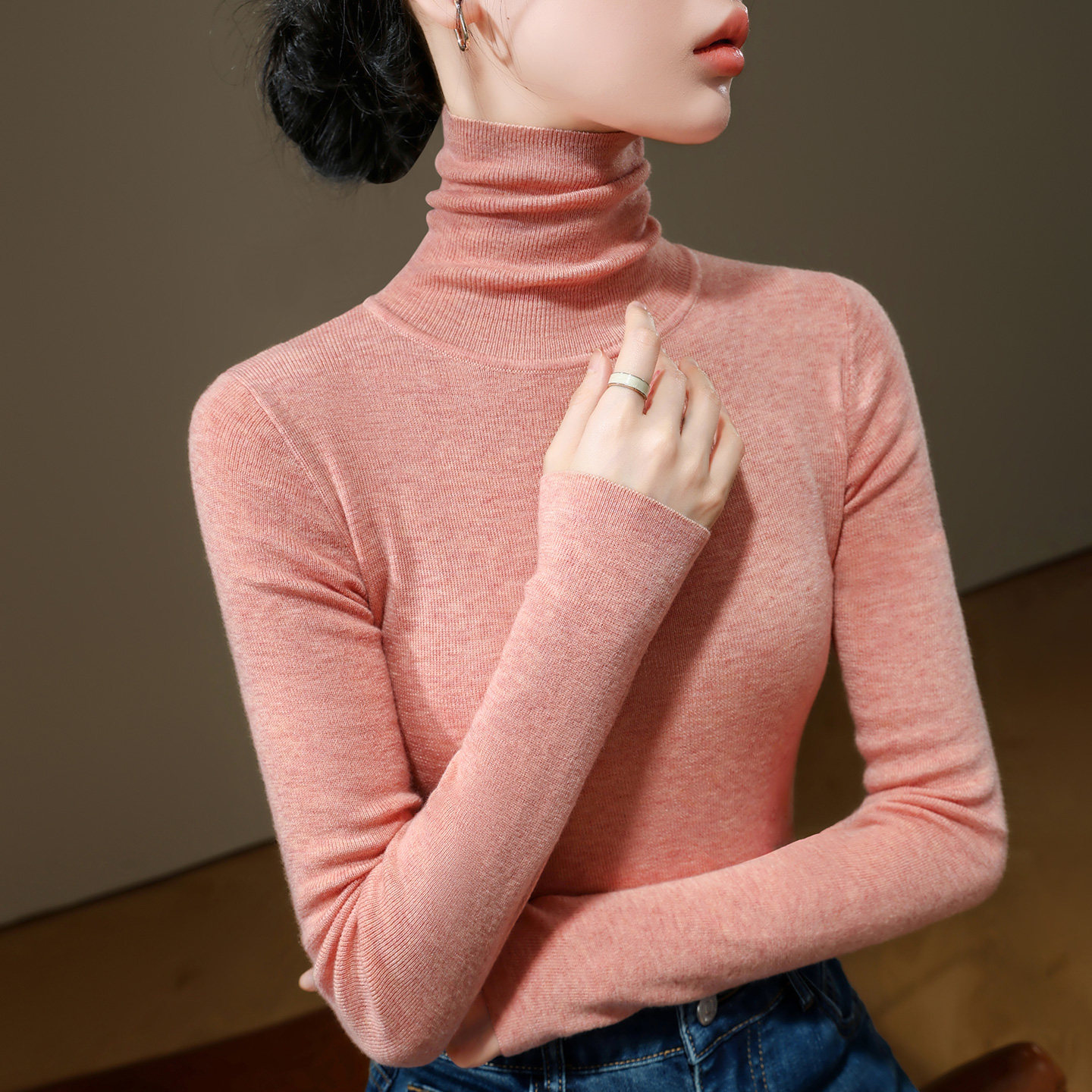 高领针织打底衫女2025新款秋冬羊毛内搭修身长袖粉色高级感上衣女